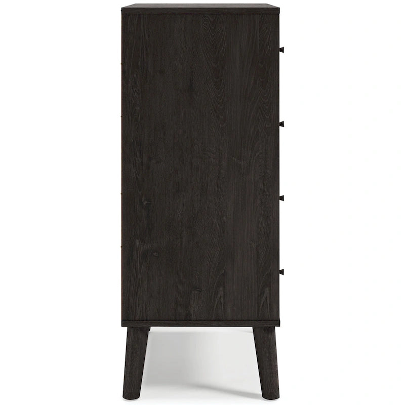 Signature Design by Ashley Piperton Chest