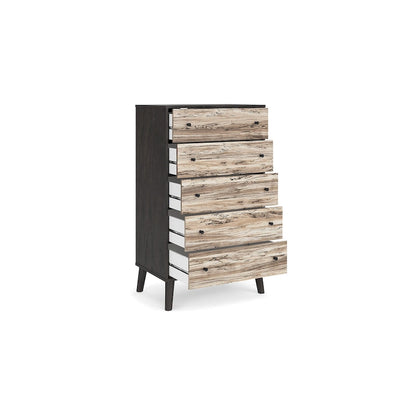 Signature Design by Ashley Piperton Chest
