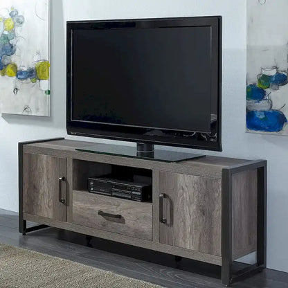 Tanners Creek Greystone Entertainment Center w Piers