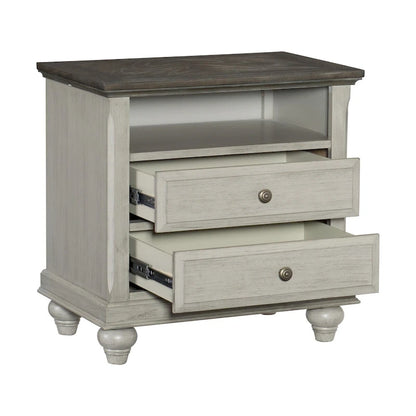 Light Gray Finish 3pc Bedroom Set Bed Chest Nightstand